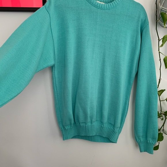 Vintage Canadian-Made Acrylic Sweater 🍁 - Picture 3 of 5